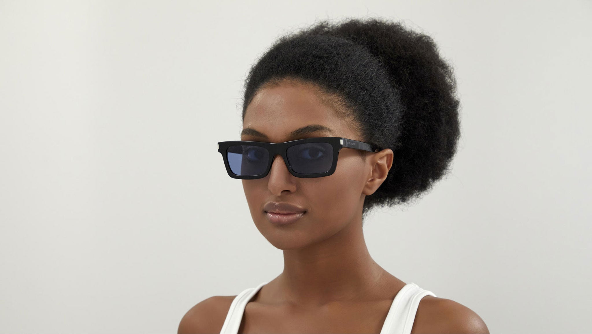O*f様 SAINT LAURENT/ネルシャツ ネイビー&ブラック Saint Laurent SL 461 Betty 009 Shiny Black Sunglasses - eye-oo.com