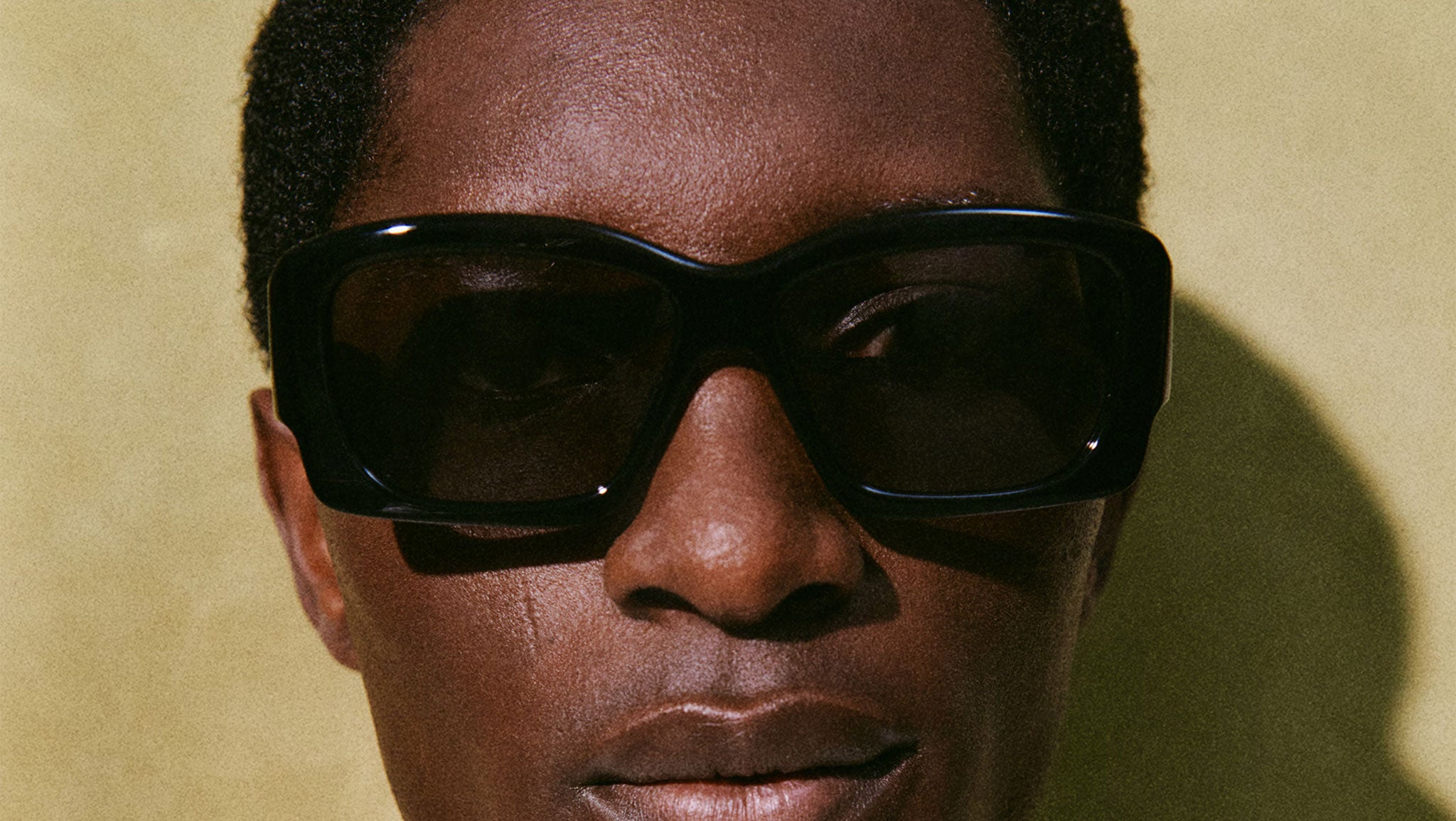 JACQUEMUS ブラック スクエア サングラス Jacquemus スクエアフレーム サングラス | ブラック | FARFETCH JP