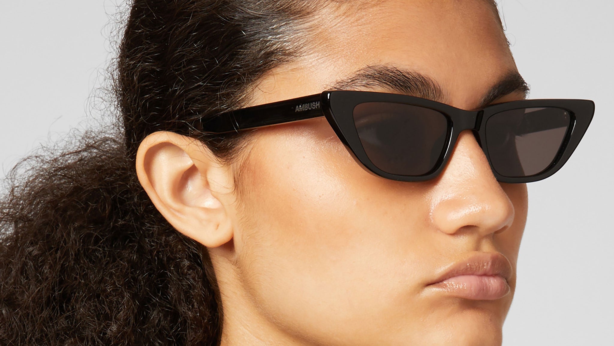 Ambush Molly 1007: Sleek Black Cat Eye Sunglasses - eye-oo.com