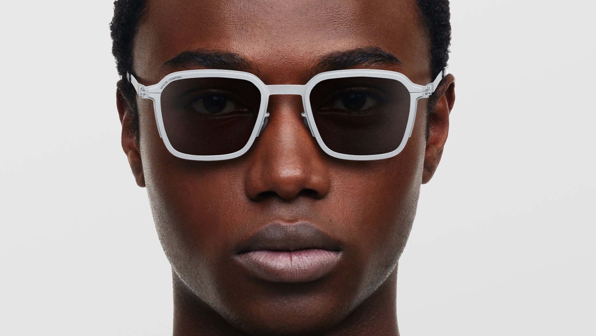 Mykita MR002 Sunglasses AL2 White Silver Silver - eye-oo.com