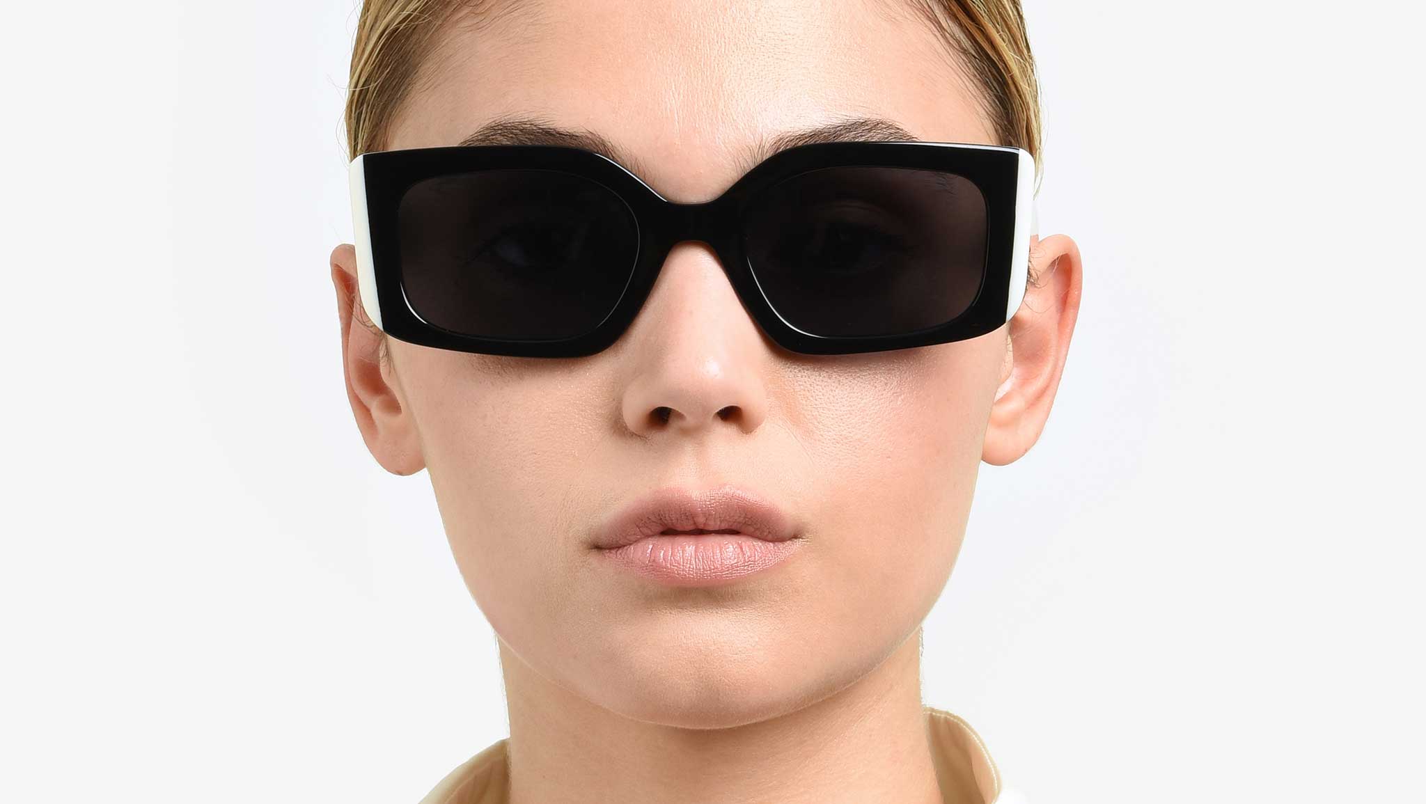Carolina Herrera HER 0182/S 80S Sunglasses Black White - eye  display picture 3