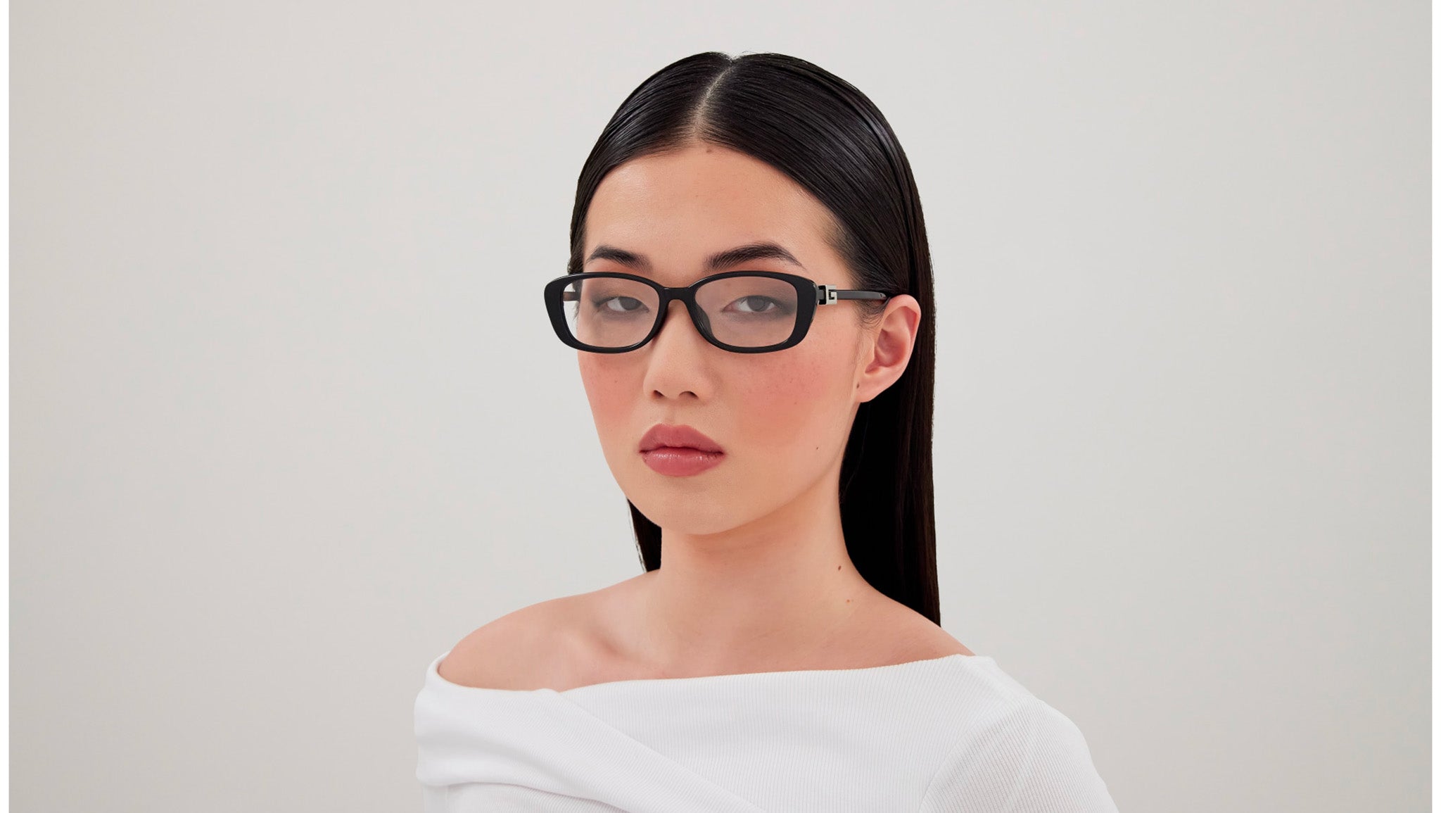 Gucci GG1685OK 001 Black Rectangular Glasses - eye-oo.com display picture 3