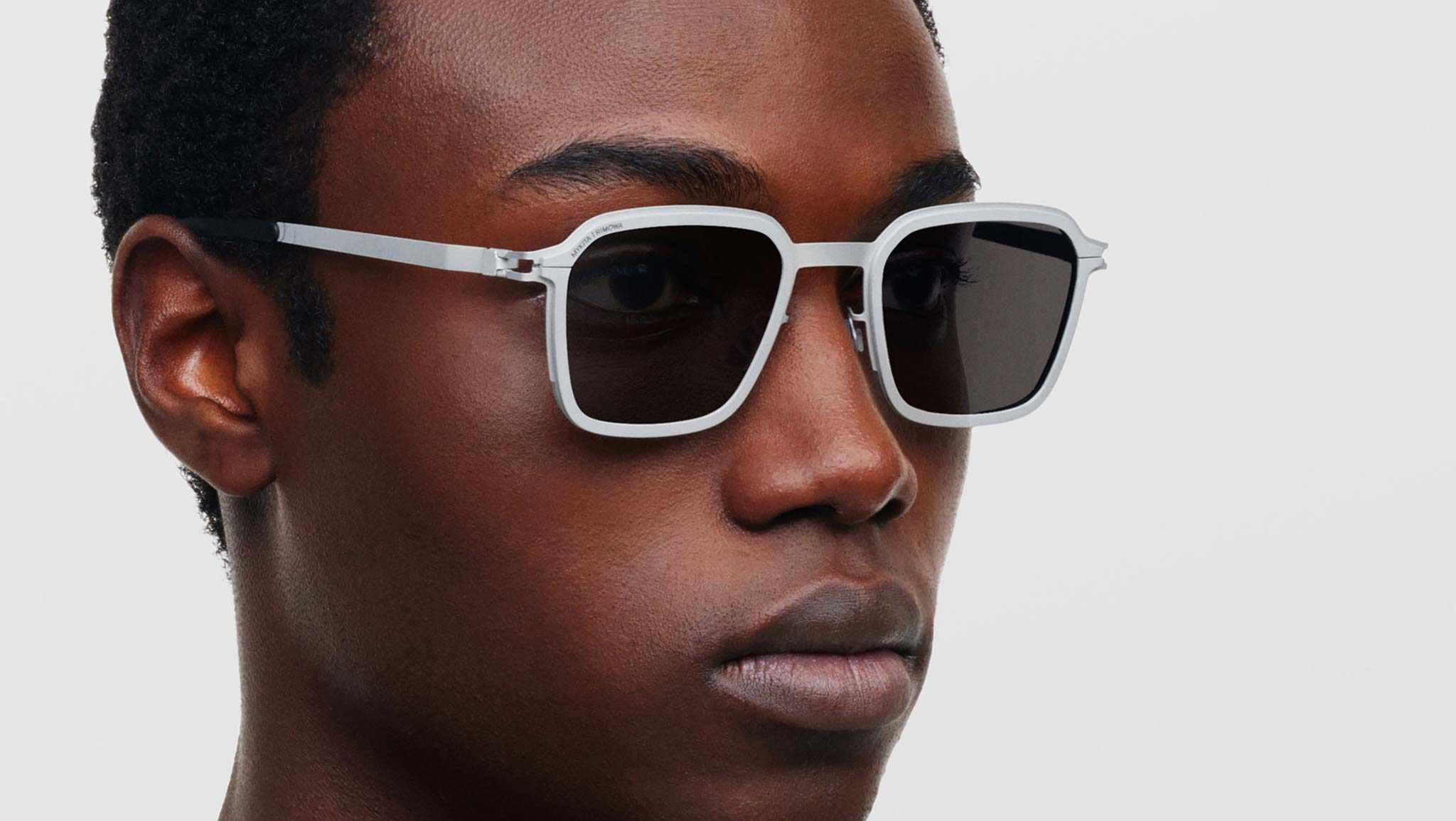 Mykita MR002 Sunglasses AL2 White Silver Silver - eye-oo.com